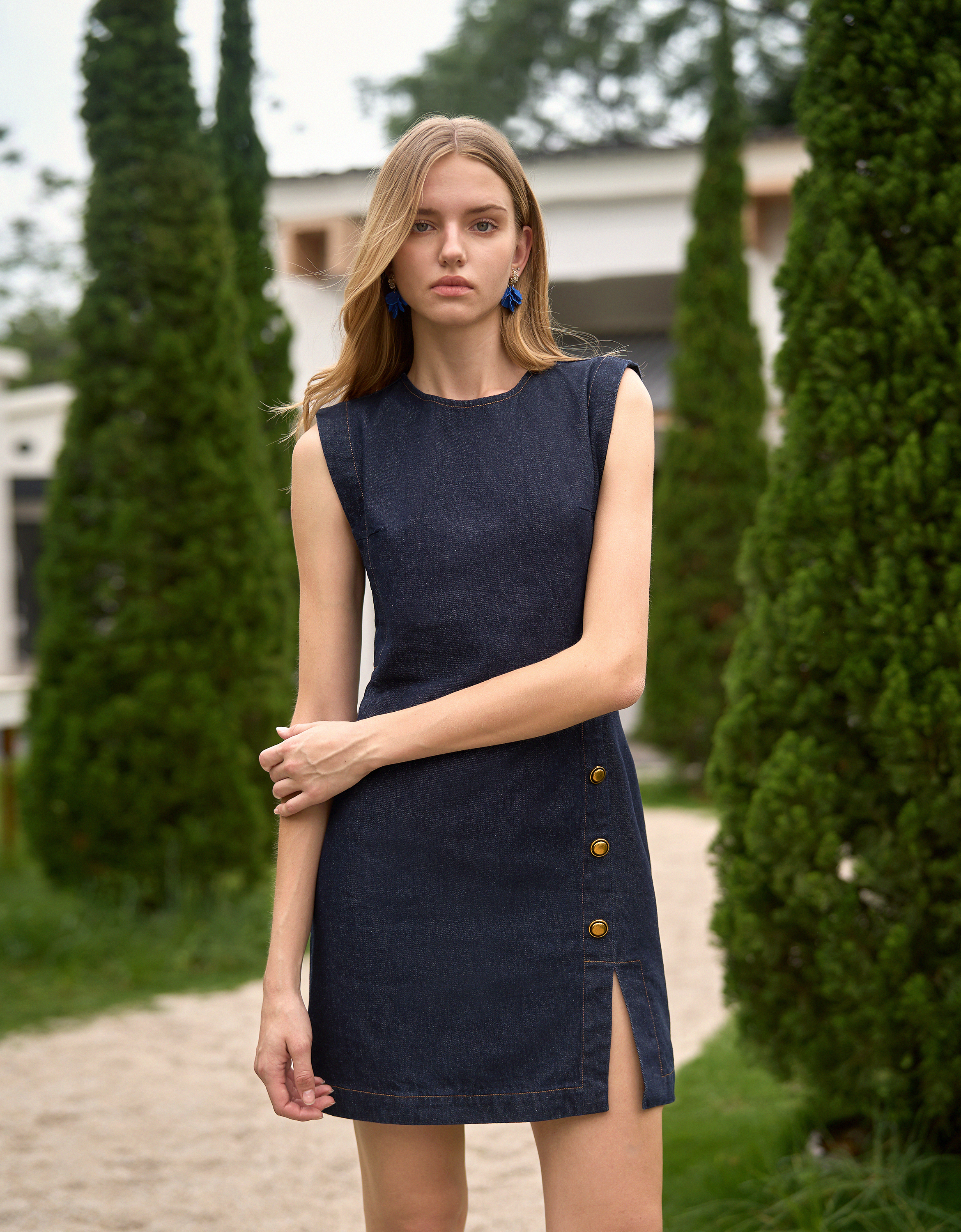 dark blue