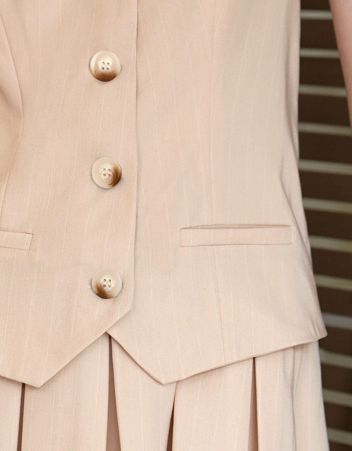 light khaki