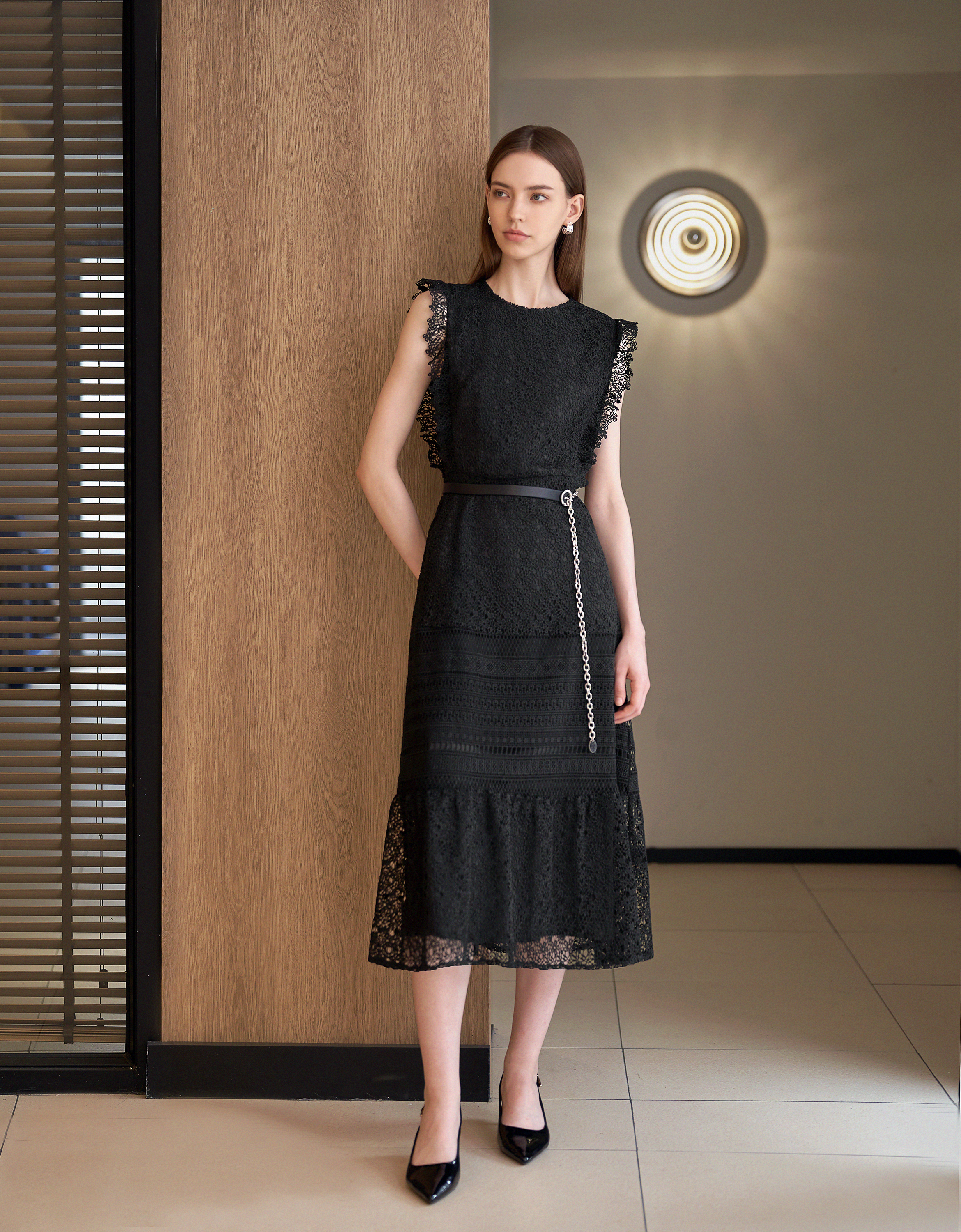 Ruffled Trim Lace Midi Dress – SaturdayClub Hong Kong Ruffled Trim Lace Midi Dress – SaturdayClub Hong Kong