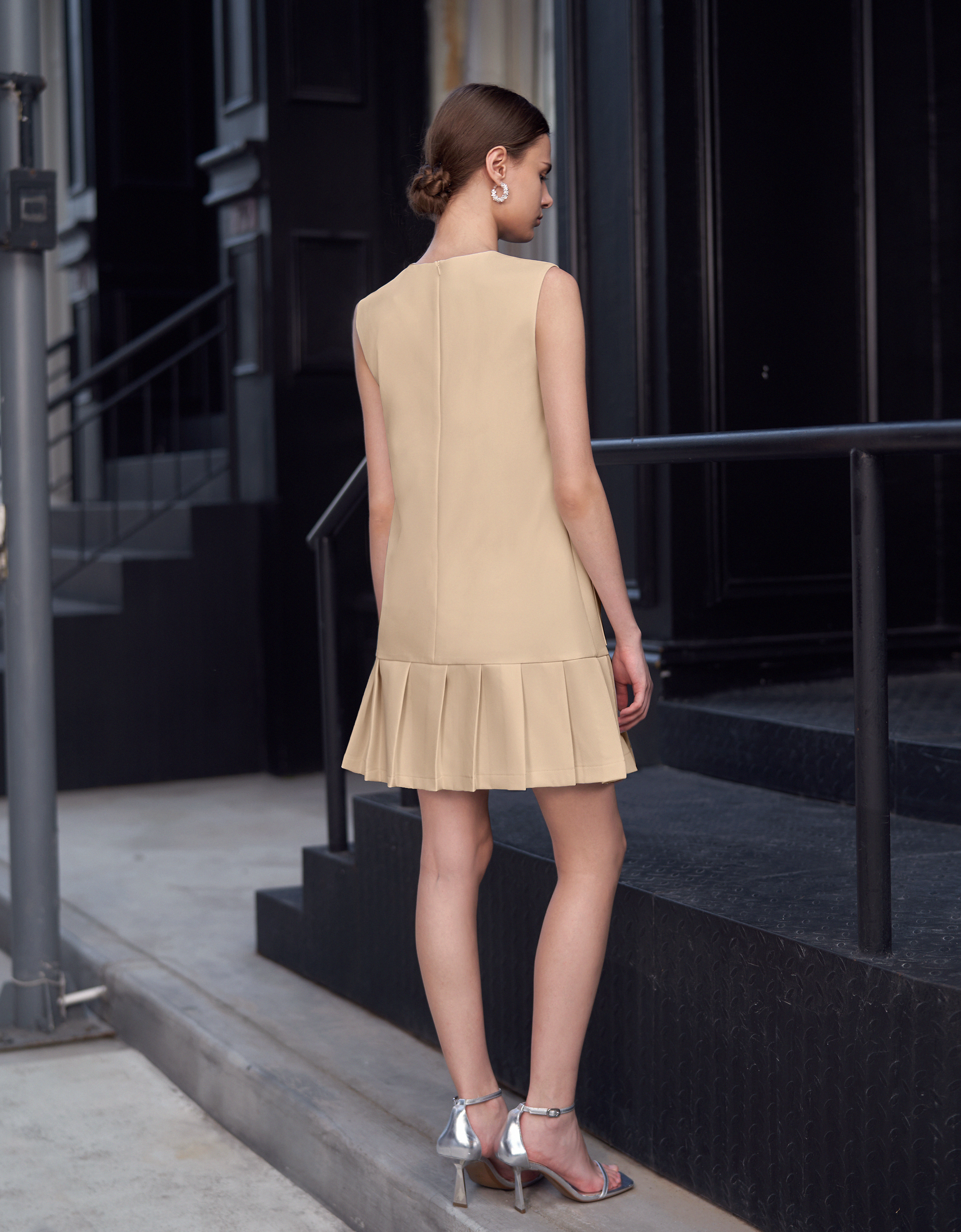 light khaki
