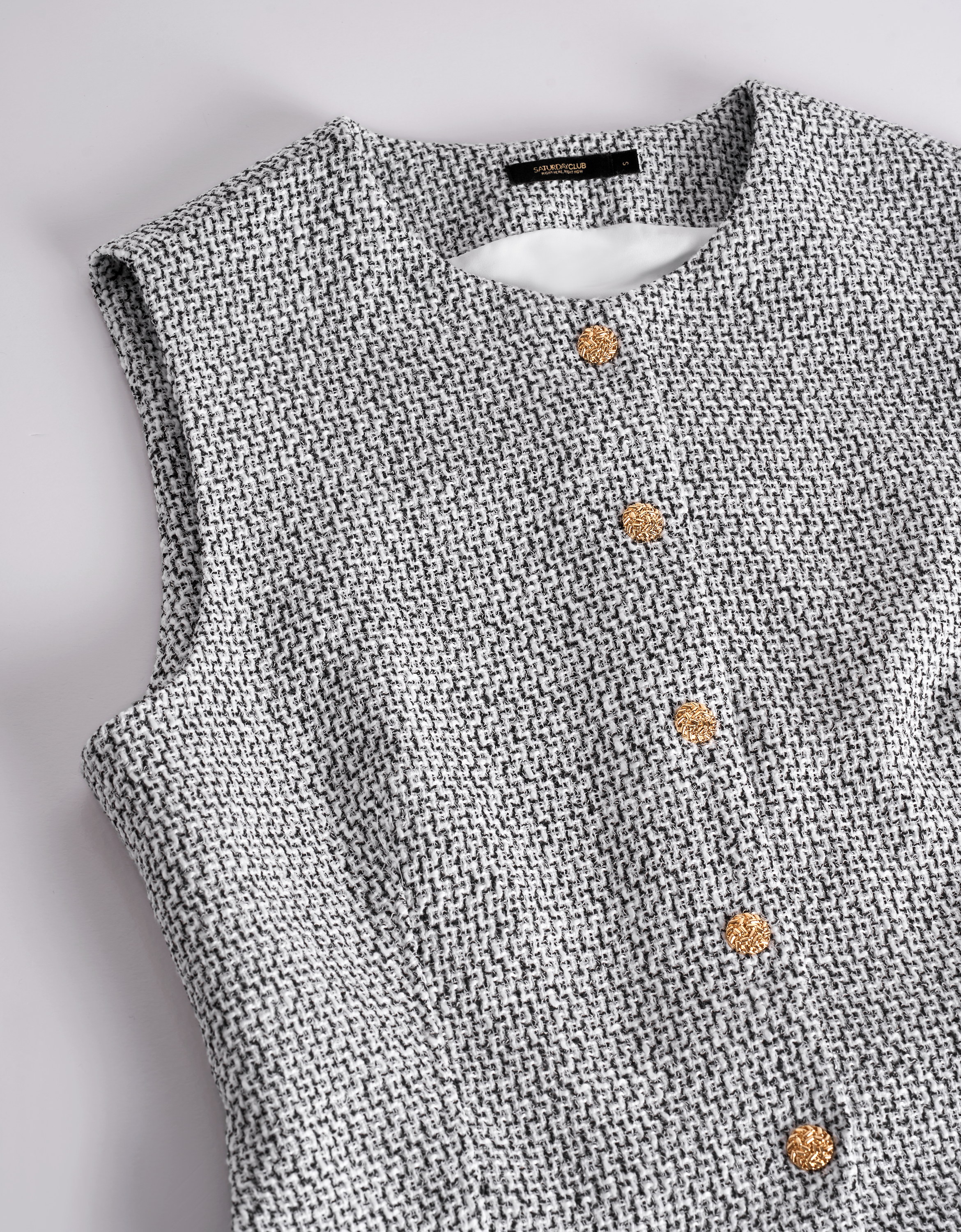 black & white(a27275)