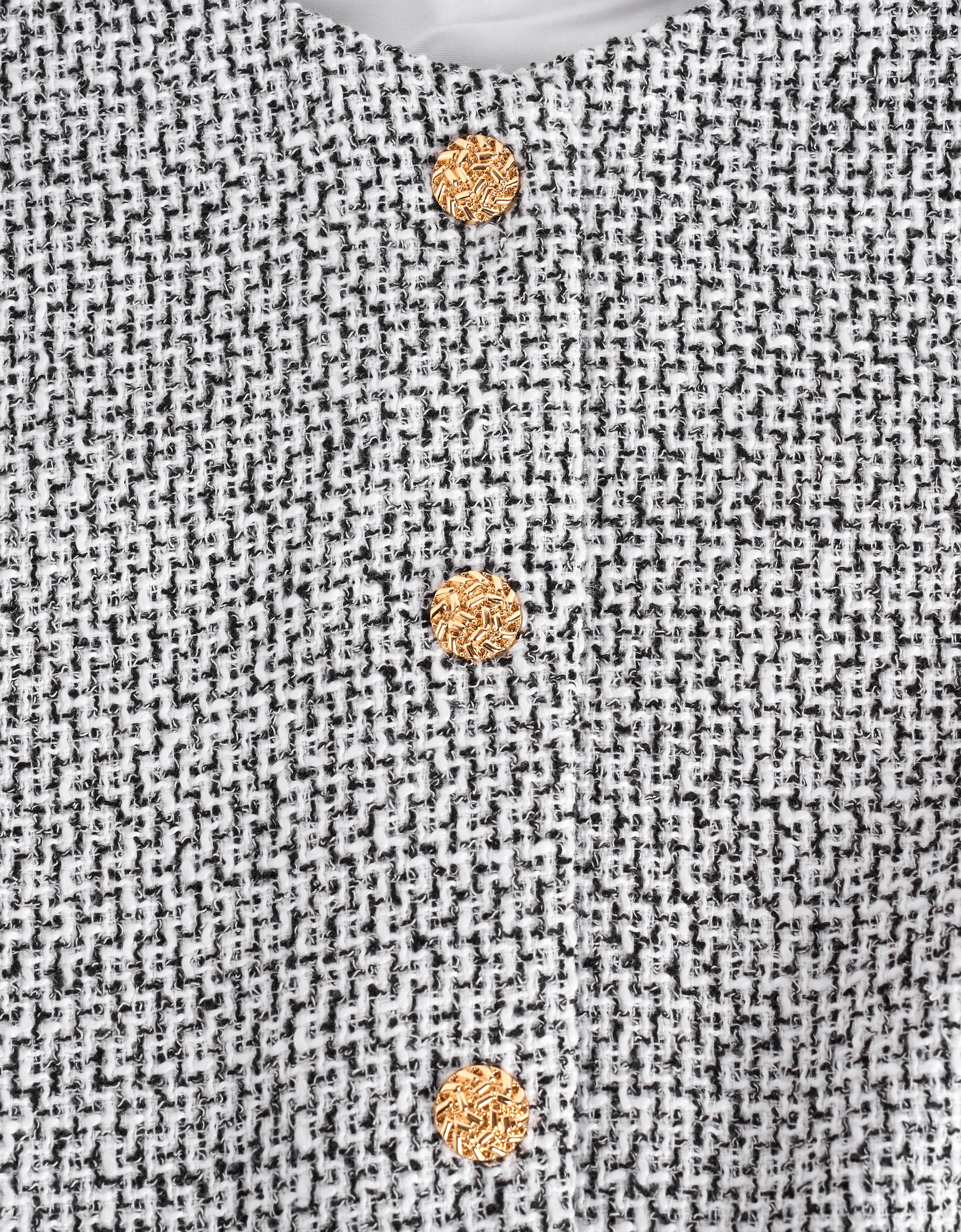 black & white(a27275)