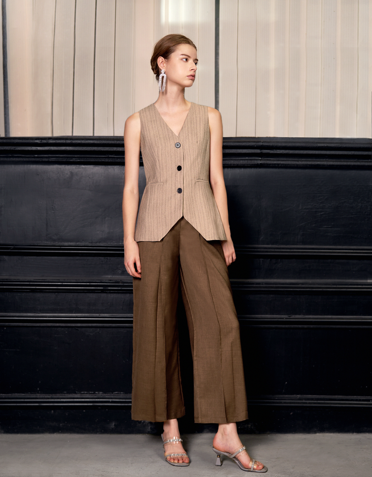 khaki