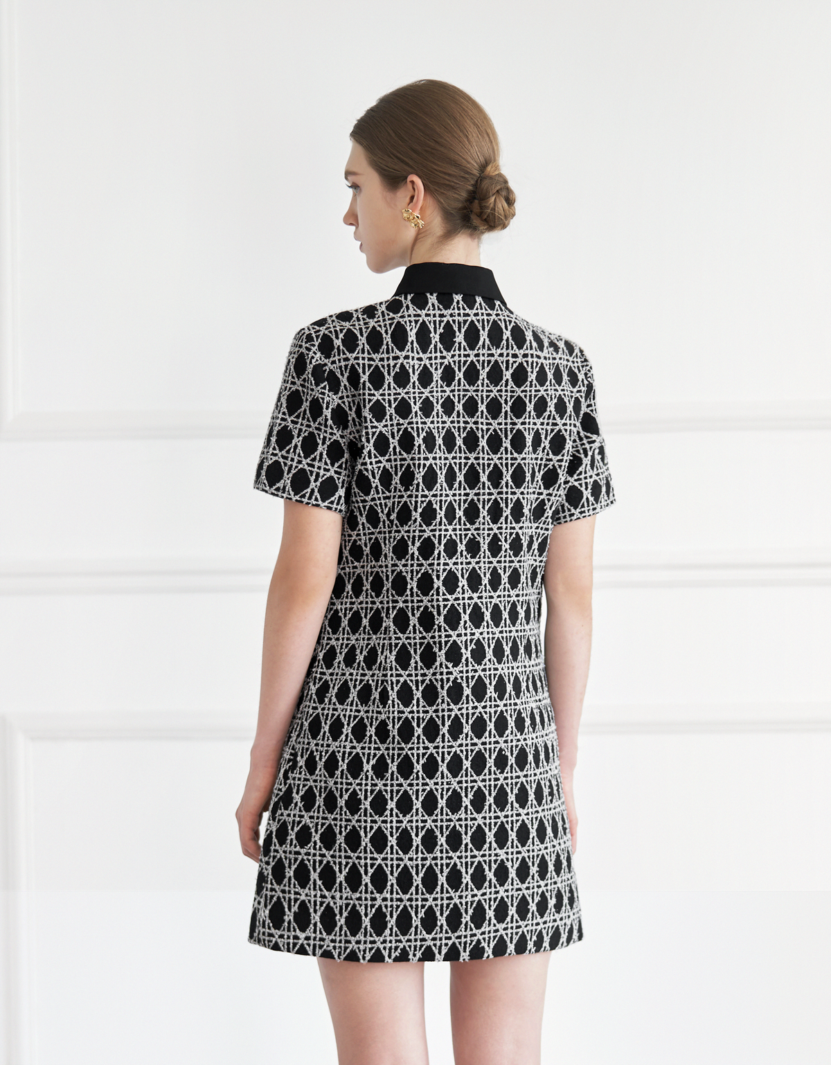 black & white(a27932)