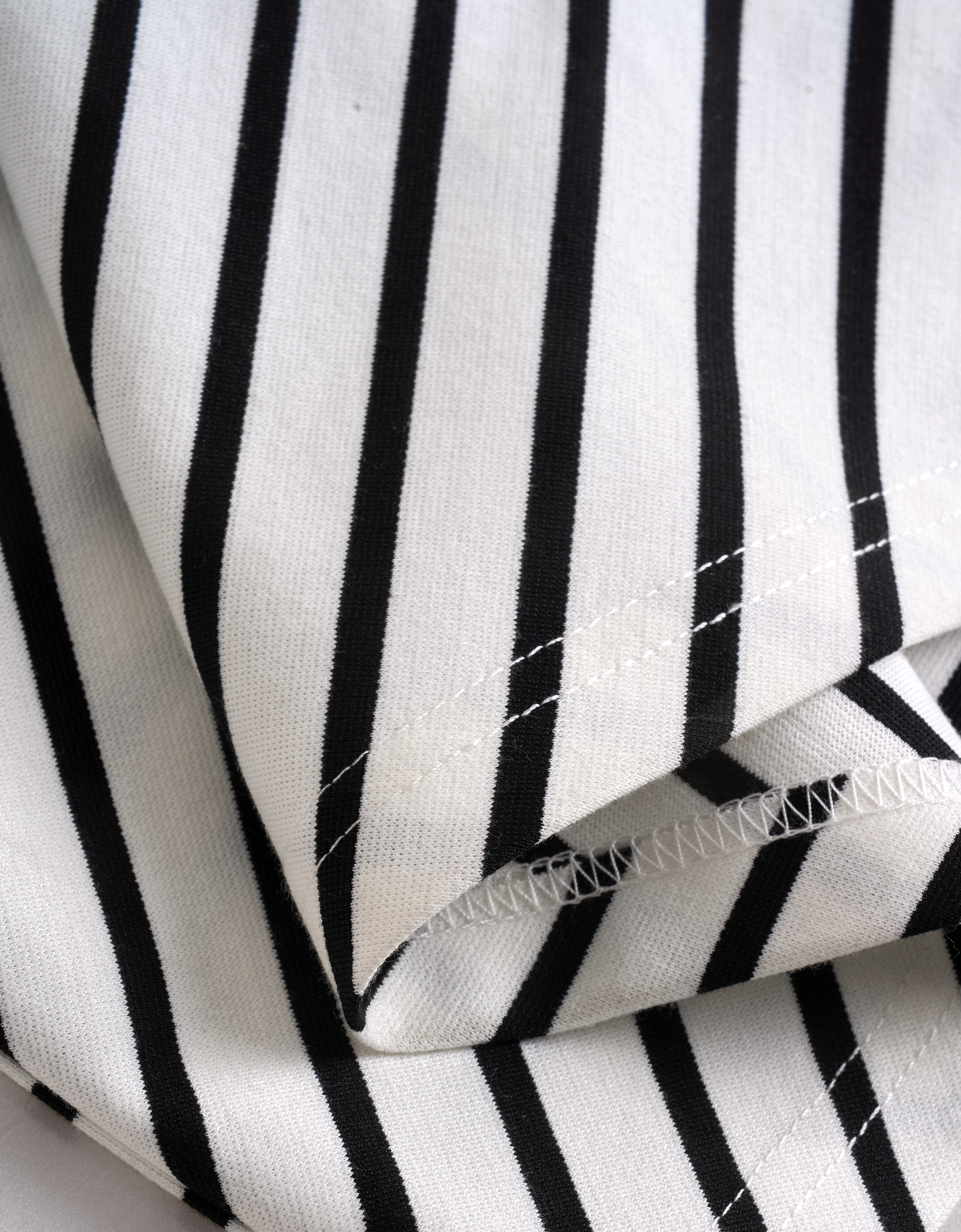 apricot & black(a29148)