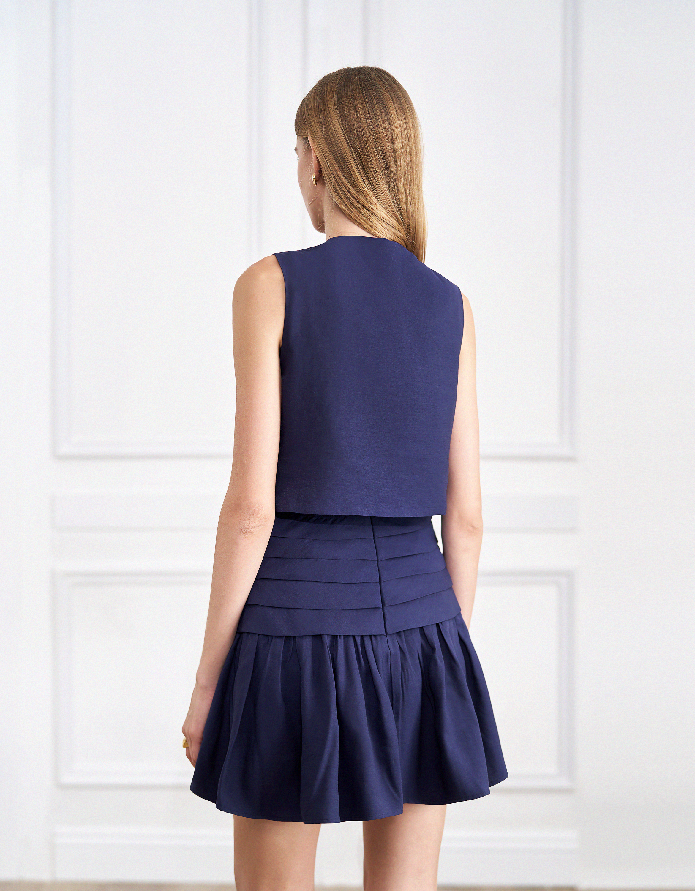 dark blue