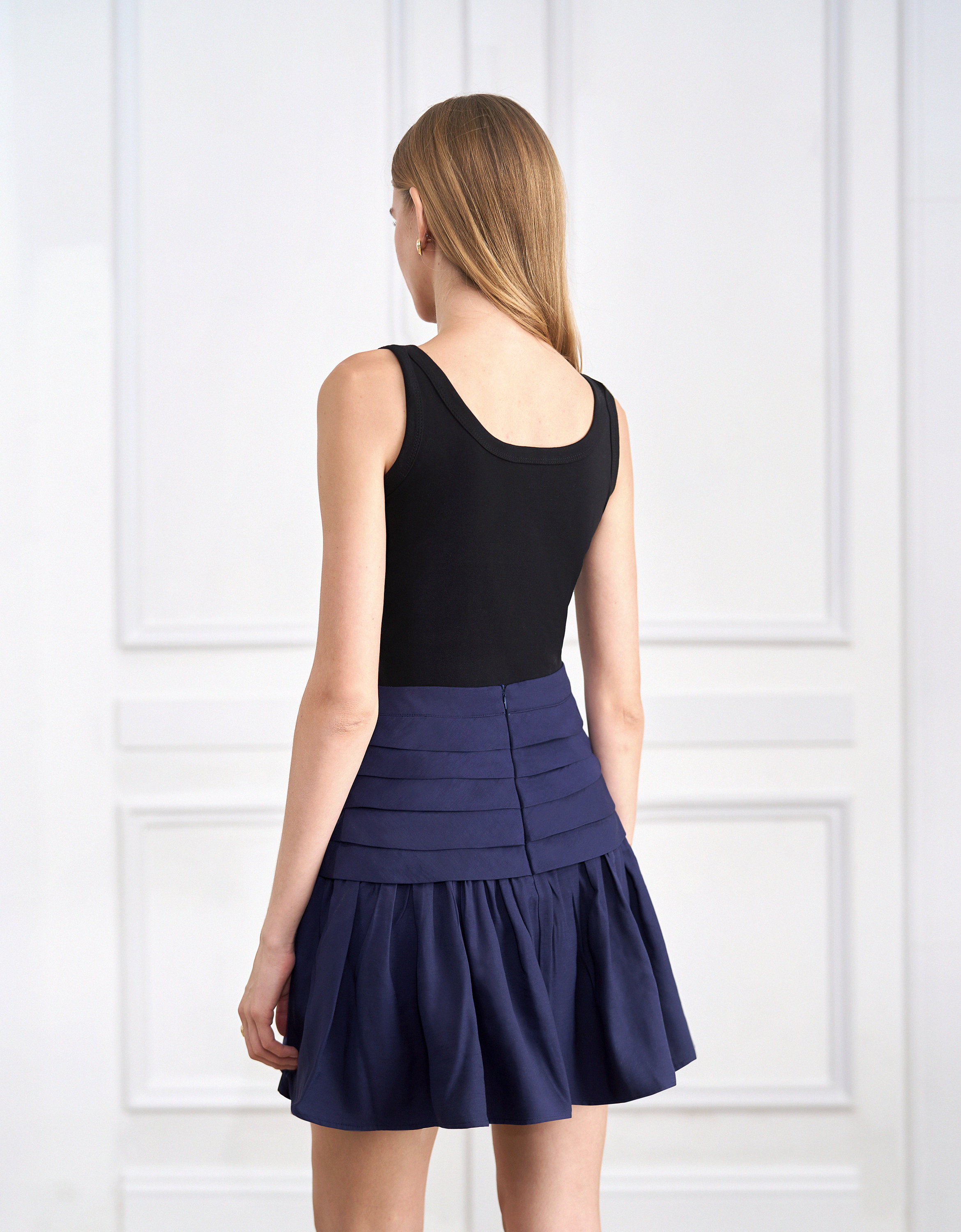 dark blue