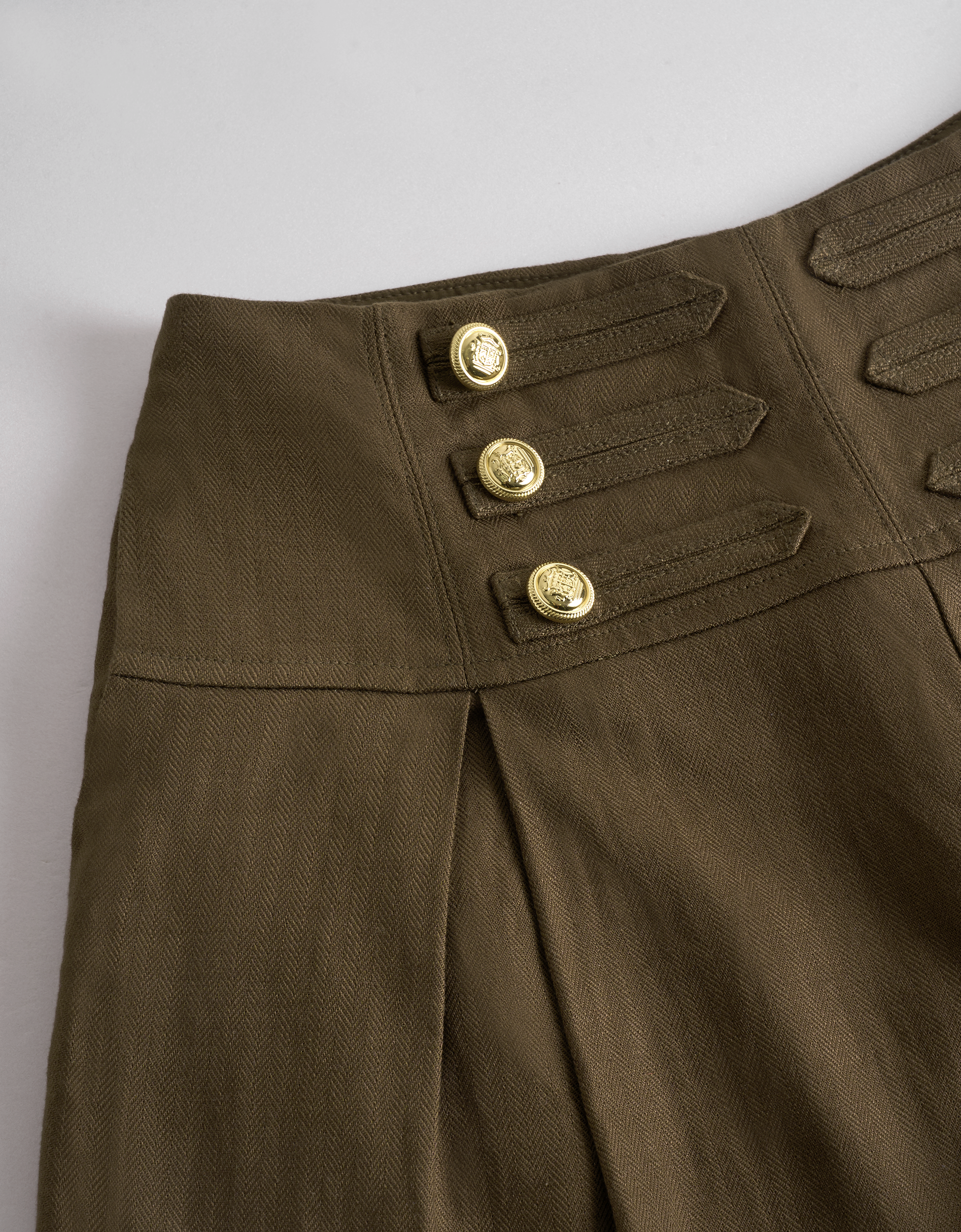 dark olive(a30083)